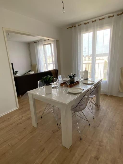 Appartement Calme Et Chaleureux Dole Exterior foto